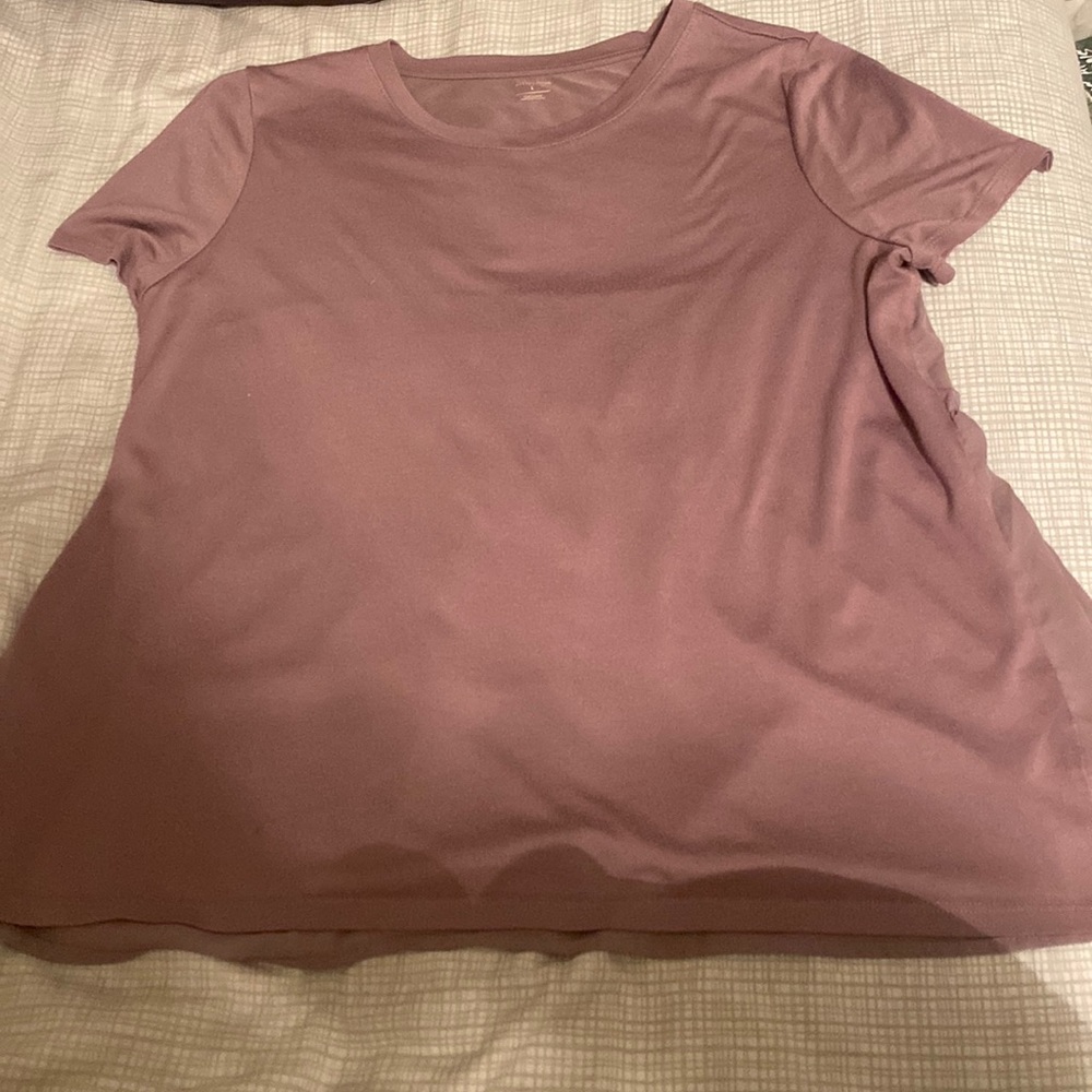 14th and Union tee with mesh ruffled back